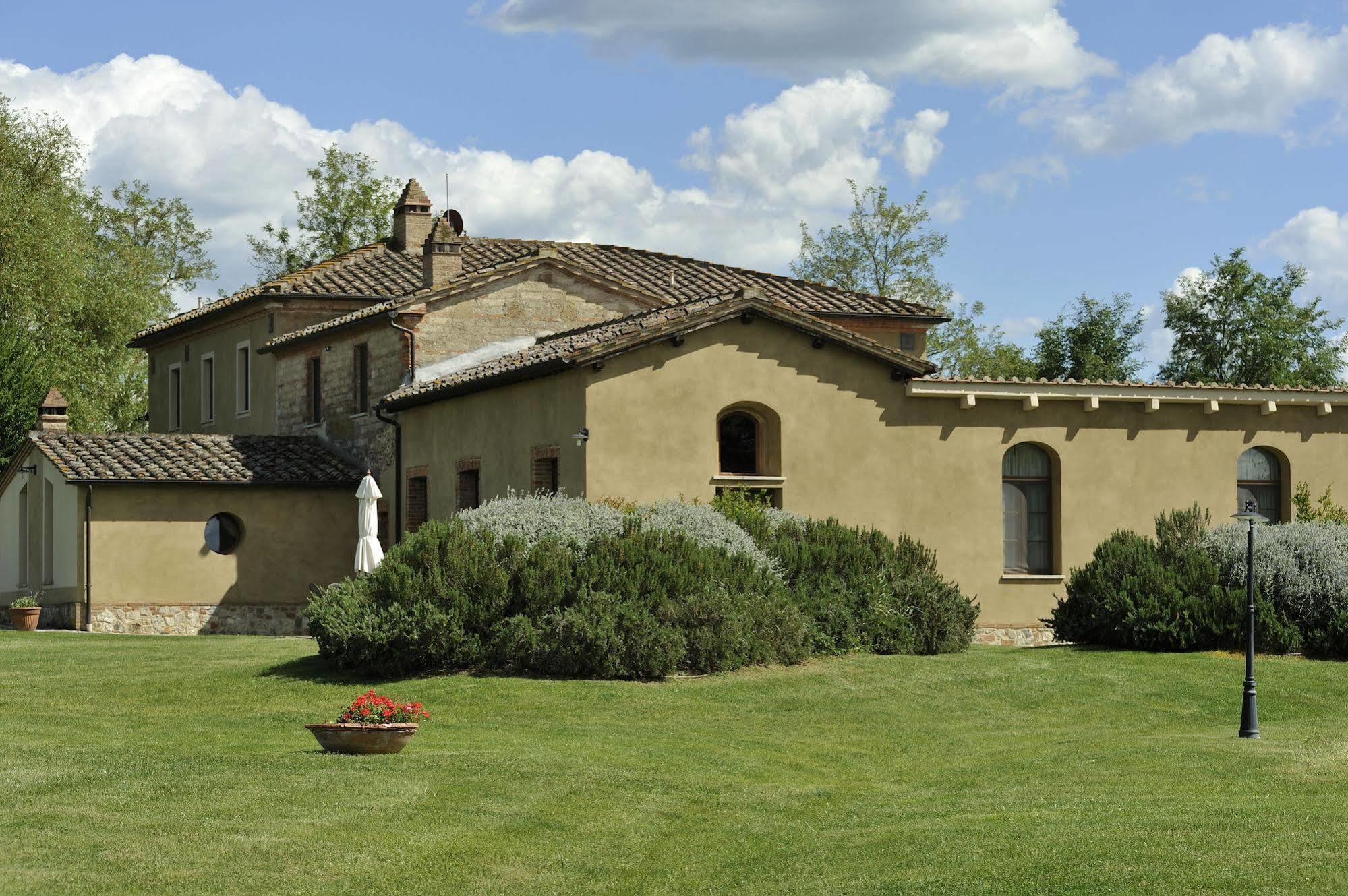 קסטלנואובו ברארדנגה Agriturismo La Lodola מראה חיצוני תמונה